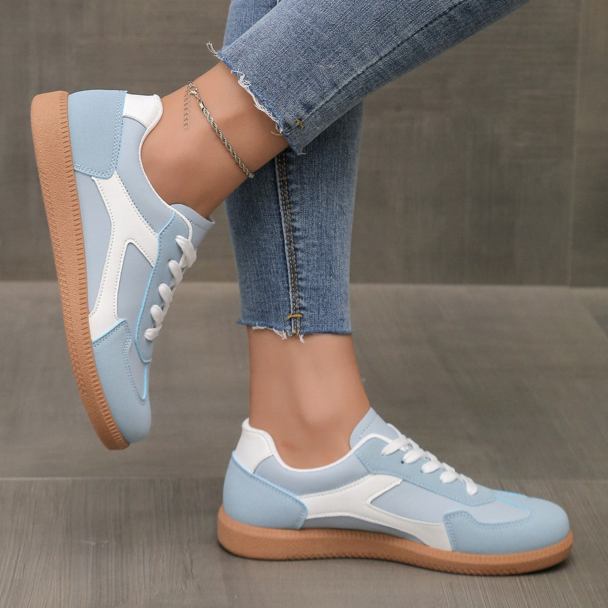 Naelle - Orthopedic Trainers