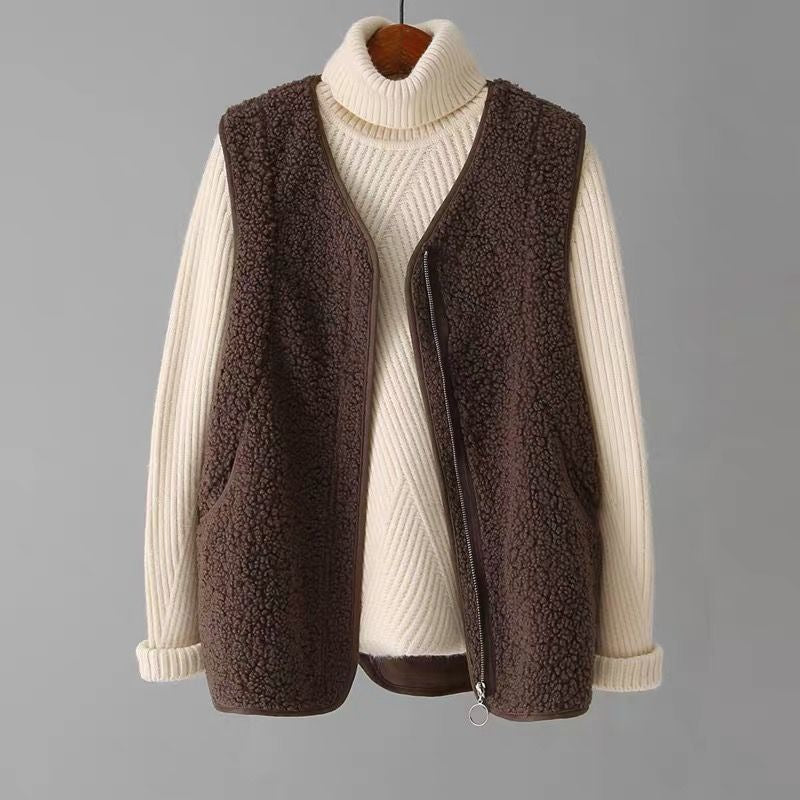 AVERY SHERPA VEST