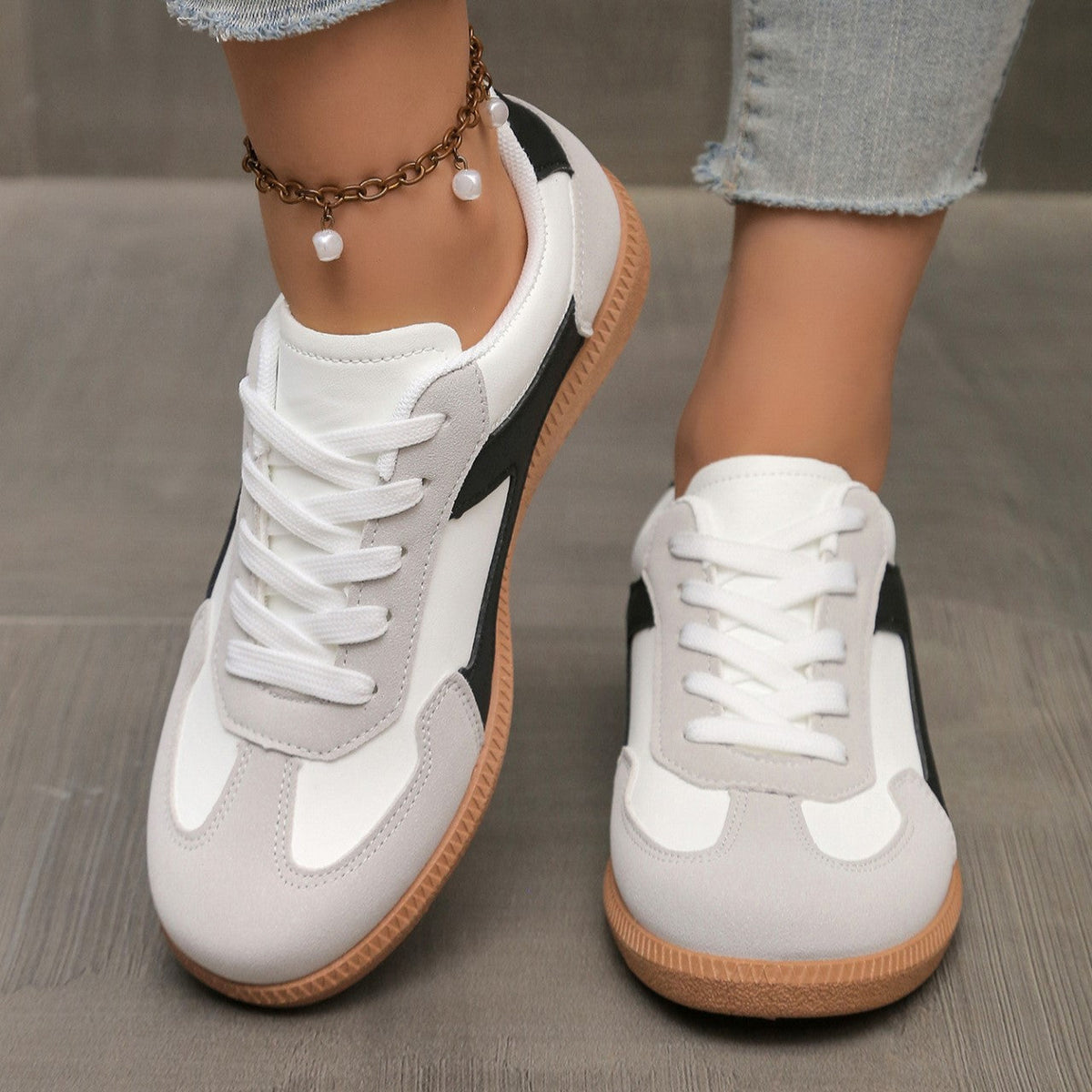 Naelle - Orthopedic Trainers