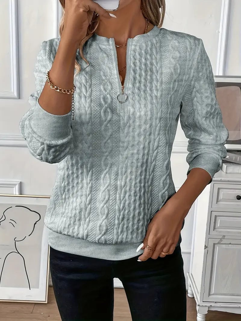 Zoé Modern Zip-Up Cable Knit Sweater in Grey